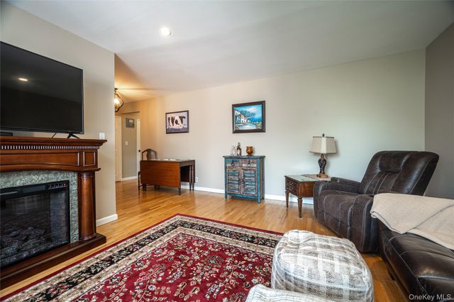 223 Schrade Road 2C, Briarcliff Manor, NY 10510