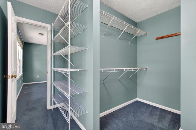 8405 OVERLOOK ST, Vienna, VA 22182