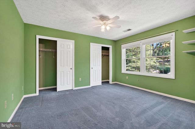 8405 OVERLOOK ST, Vienna, VA 22182