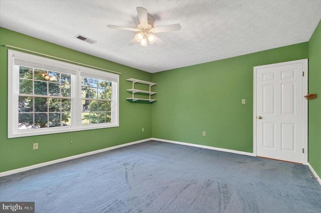 8405 OVERLOOK ST, Vienna, VA 22182