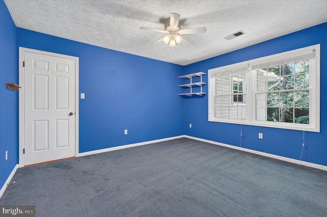 8405 OVERLOOK ST, Vienna, VA 22182