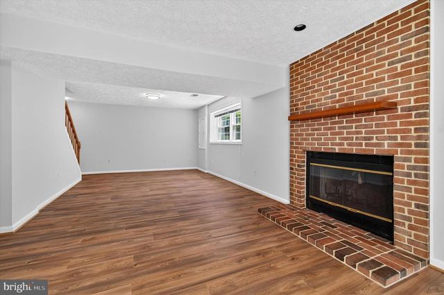 8405 OVERLOOK ST, Vienna, VA 22182
