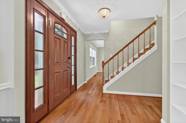 8405 OVERLOOK ST, Vienna, VA 22182