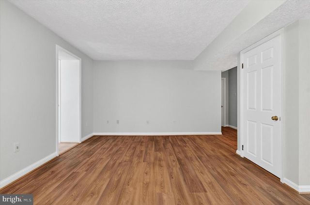 8405 OVERLOOK ST, Vienna, VA 22182