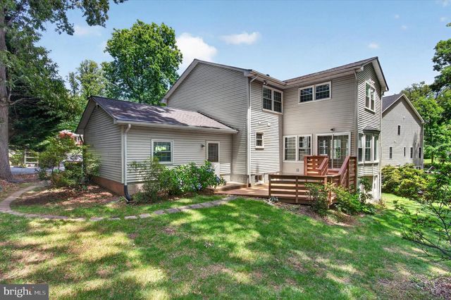 8405 OVERLOOK ST, Vienna, VA 22182