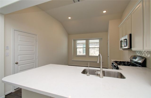 8414 Beacon Bay Circle, Baytown, TX 77523