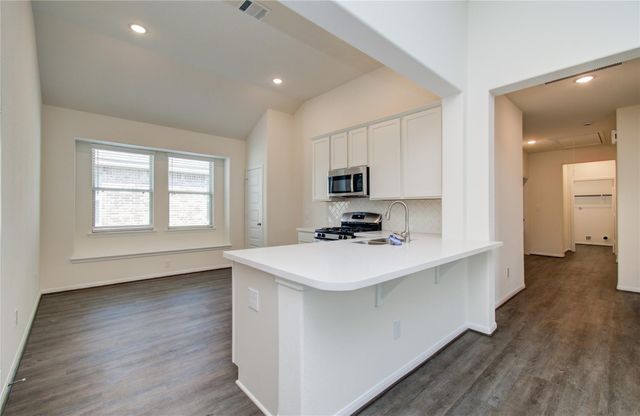 8414 Beacon Bay Circle, Baytown, TX 77523