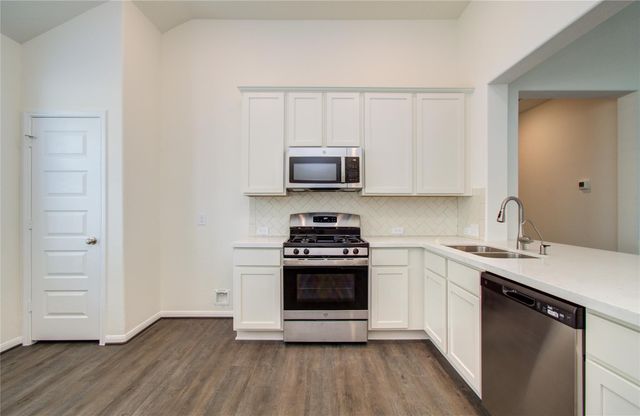 8414 Beacon Bay Circle, Baytown, TX 77523