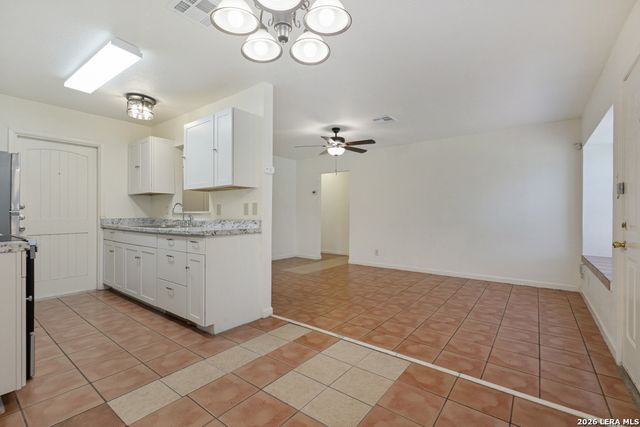 8711 Painted Tepee, San Antonio, TX 78242