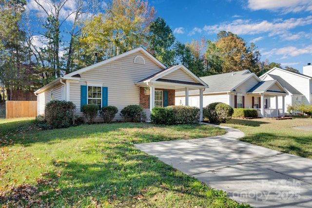 12049 Stewarts Crossing Drive, Charlotte, NC 28215