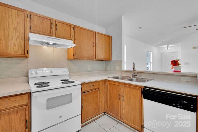 12049 Stewarts Crossing Drive, Charlotte, NC 28215