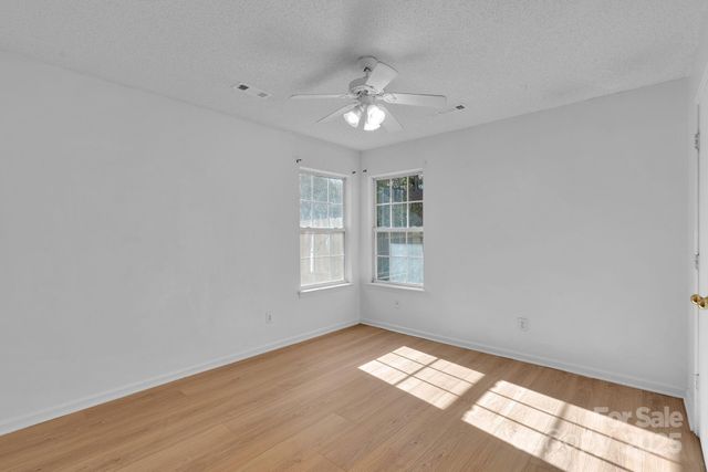 12049 Stewarts Crossing Drive, Charlotte, NC 28215