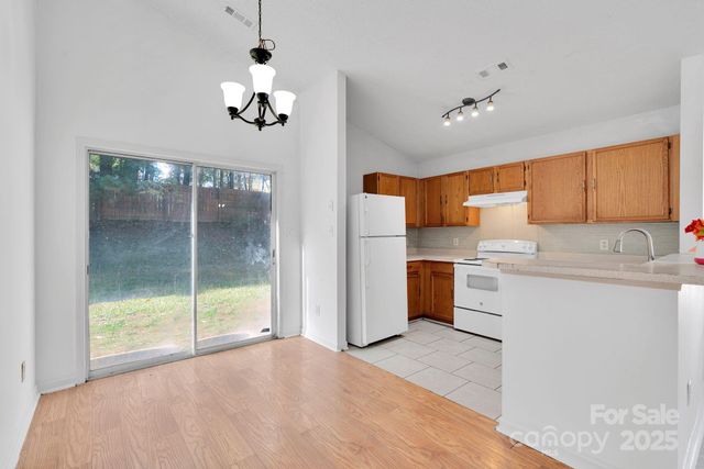 12049 Stewarts Crossing Drive, Charlotte, NC 28215