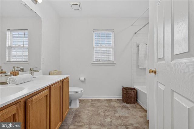 808 BRAMBLEWOOD DR, Douglassville, PA 19518