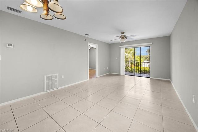 2700 Park Windsor DR 714, Fort Myers, FL 33901
