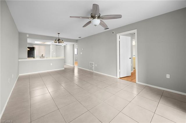 2700 Park Windsor DR 714, Fort Myers, FL 33901