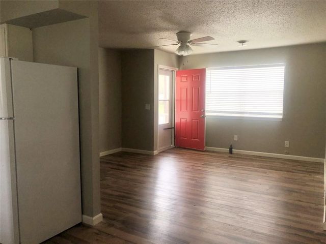 419 Cleveland Street B, Springdale, AR 72764