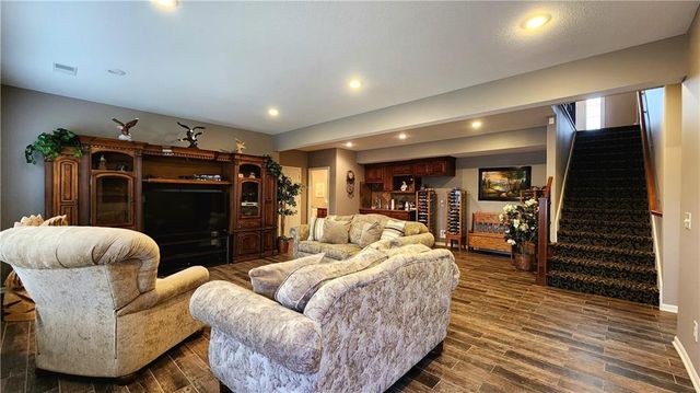 9012 NE 100th Terrace, Kansas City, MO 64157