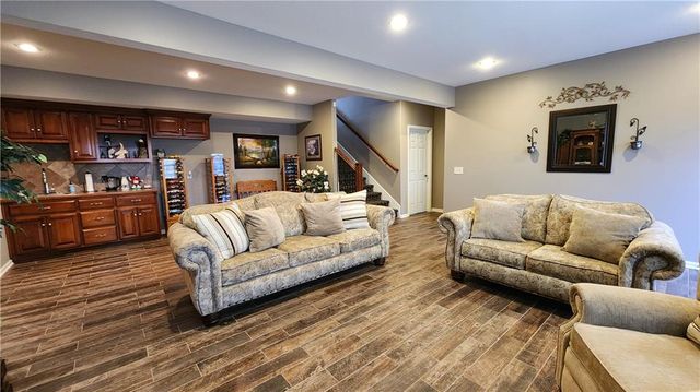 9012 NE 100th Terrace, Kansas City, MO 64157