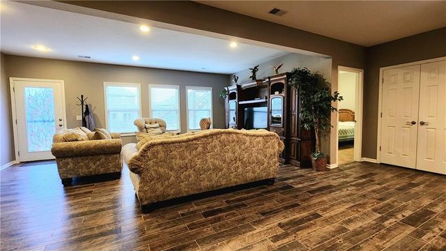 9012 NE 100th Terrace, Kansas City, MO 64157