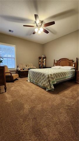 9012 NE 100th Terrace, Kansas City, MO 64157