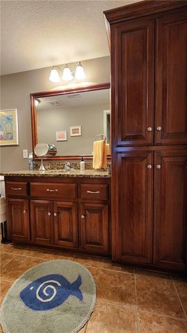 9012 NE 100th Terrace, Kansas City, MO 64157