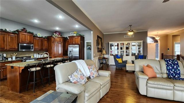 9012 NE 100th Terrace, Kansas City, MO 64157