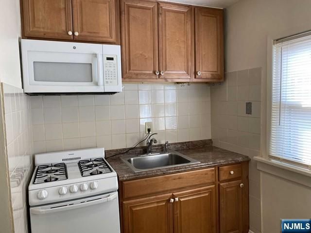 130 Hazelton Street 2, Ridgefield Park, NJ 07660