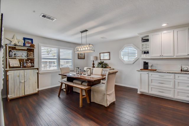 122 Four Master Road Road, Freeport, TX 77541