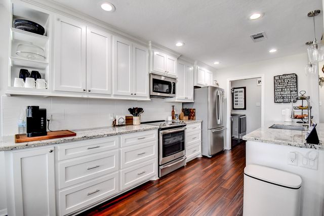 122 Four Master Road Road, Freeport, TX 77541