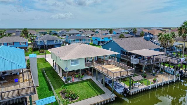 122 Four Master Road Road, Freeport, TX 77541