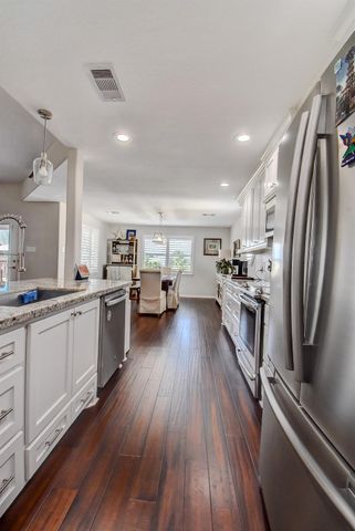 122 Four Master Road Road, Freeport, TX 77541