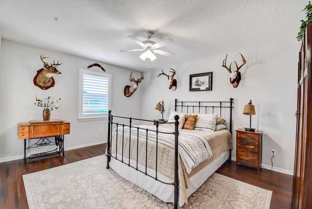 122 Four Master Road Road, Freeport, TX 77541