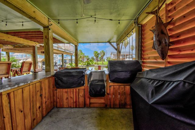 122 Four Master Road Road, Freeport, TX 77541