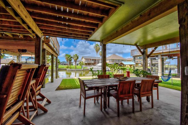 122 Four Master Road Road, Freeport, TX 77541