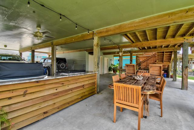 122 Four Master Road Road, Freeport, TX 77541