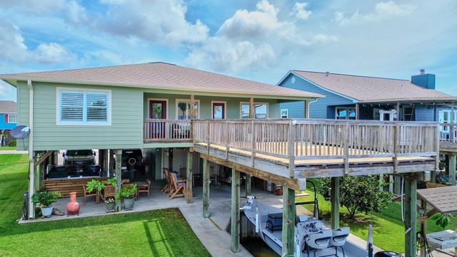 122 Four Master Road Road, Freeport, TX 77541