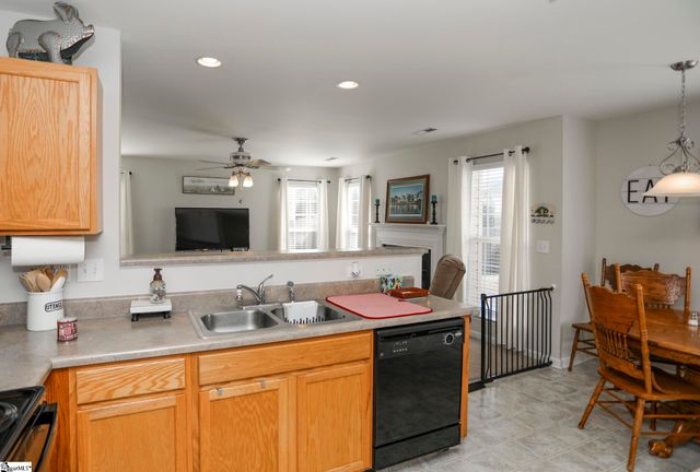 111 Kingsdale Court, Simpsonville, SC 29680