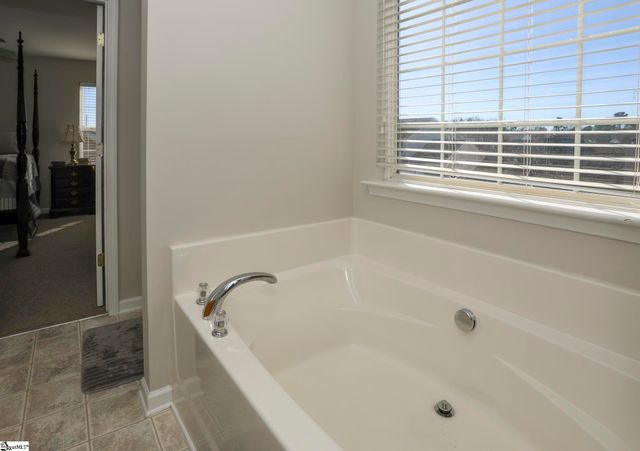 111 Kingsdale Court, Simpsonville, SC 29680