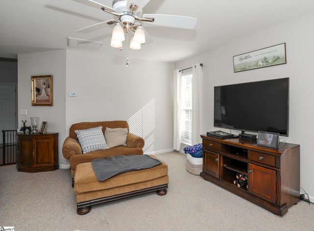 111 Kingsdale Court, Simpsonville, SC 29680