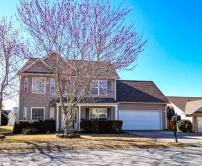 111 Kingsdale Court, Simpsonville, SC 29680
