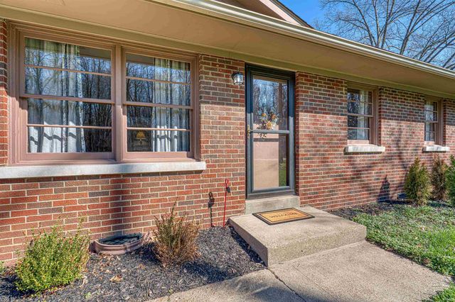 7118 Pollack Avenue, Evansville, IN 47715