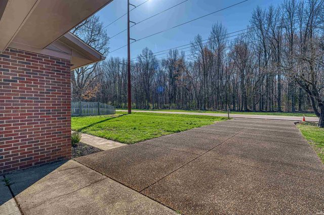 7118 Pollack Avenue, Evansville, IN 47715