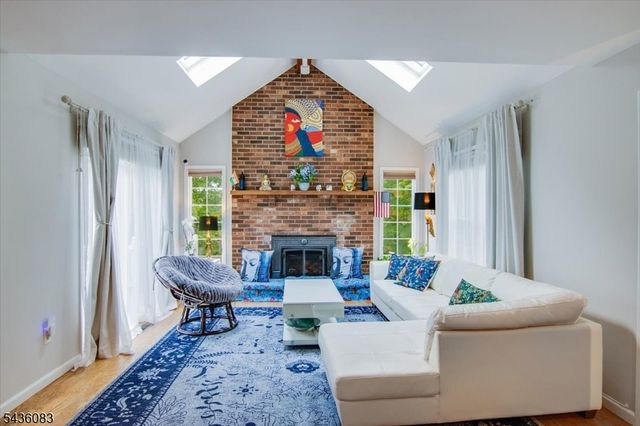 58 Musiker Ave, Randolph Twp., NJ 07869