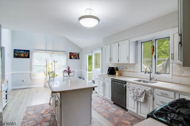 58 Musiker Ave, Randolph Twp., NJ 07869