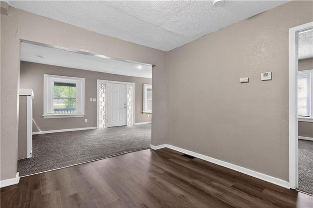 8309 E Gregory Boulevard, Kansas City, MO 64131