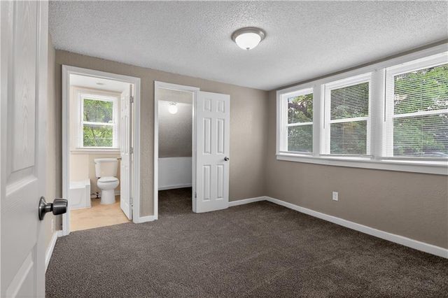 8309 E Gregory Boulevard, Kansas City, MO 64131