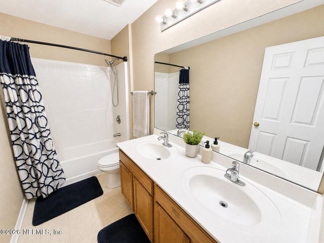 7249 OXFORDSHIRE Avenue, Jacksonville, FL 32219