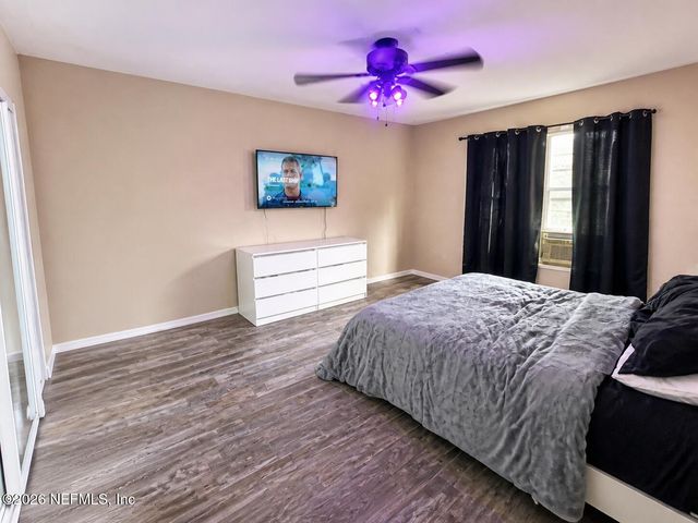 7249 OXFORDSHIRE Avenue, Jacksonville, FL 32219