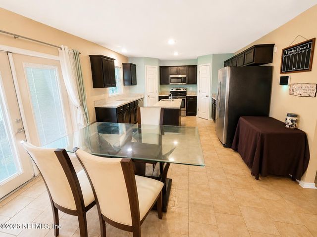 7249 OXFORDSHIRE Avenue, Jacksonville, FL 32219